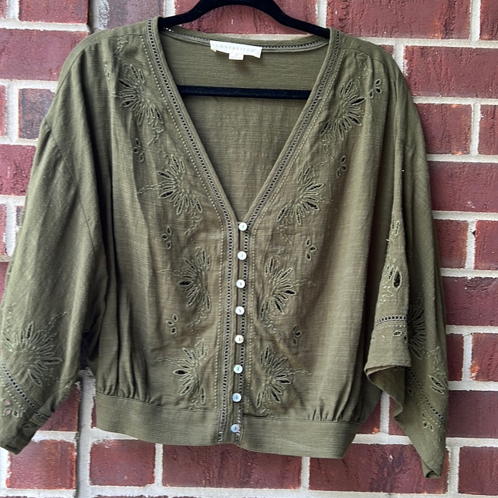 🛍️Lovestitch v-neck wide sleeves green feminine top🛍️